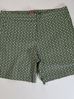 Izod Bermuda Golf Shorts Womens 2 Green Blue Geometric Mid Rise Outdoor‎ Wear